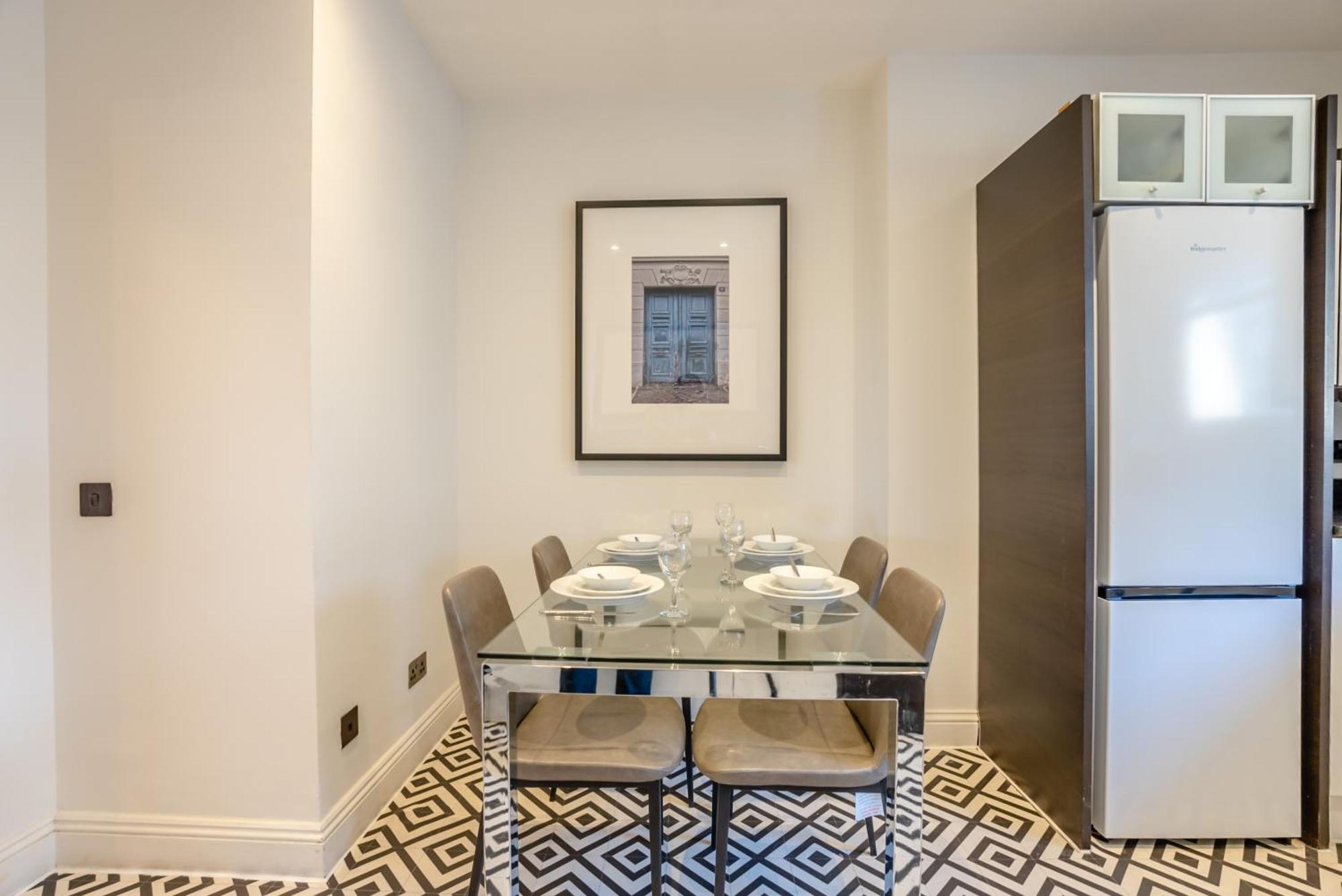 Strathmore Court Apartments Лондон Екстер'єр фото